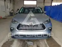 2021 Toyota Highlander photo