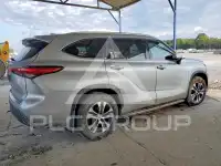2021 Toyota Highlander photo