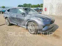 2021 Toyota Highlander photo