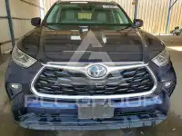 2021 Toyota Highlander photo