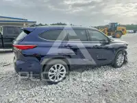 2021 Toyota Highlander photo