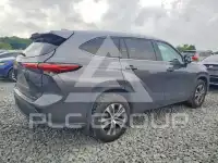 2021 Toyota Highlander photo