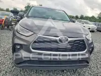 2021 Toyota Highlander photo
