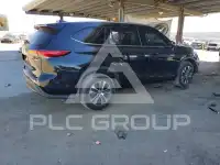 2021 Toyota Highlander photo