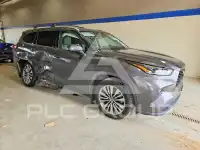 2021 Toyota Highlander photo