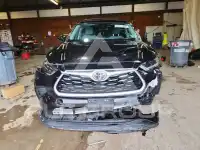 2021 Toyota Highlander photo