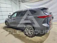 2021 Toyota Highlander photo