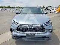 2021 Toyota Highlander photo