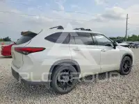 2021 Toyota Highlander photo