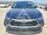 2021 Toyota Highlander photo