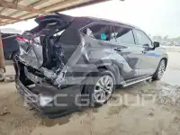 2021 Toyota Highlander photo