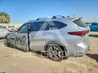2021 Toyota Highlander photo