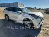 2021 Toyota Highlander photo