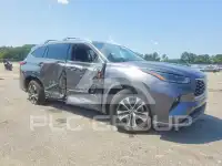 2021 Toyota Highlander фото