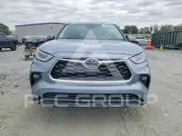 2021 Toyota Highlander photo