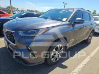 2021 Toyota Highlander photo
