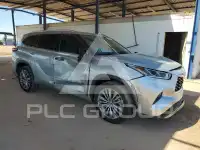 2021 Toyota Highlander photo