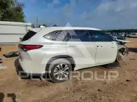 2021 Toyota Highlander photo