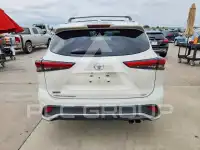 2021 Toyota Highlander фото