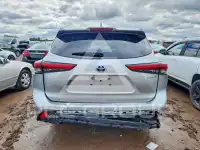 2021 Toyota Highlander photo
