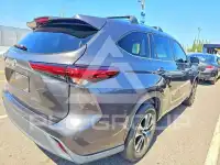 2021 Toyota Highlander photo