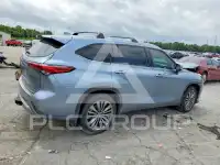 2021 Toyota Highlander photo