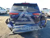 2021 Toyota Highlander photo