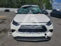 2021 Toyota Highlander photo