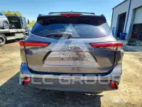 2021 Toyota Highlander фото