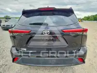 2021 Toyota Highlander photo