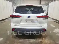 2021 Toyota Highlander photo