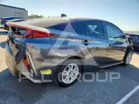 2021 Toyota PRIUS фото