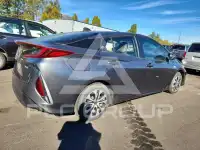 2021 Toyota PRIUS photo