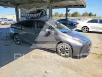 2021 Toyota PRIUS фото