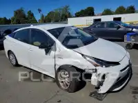 2021 Toyota PRIUS фото