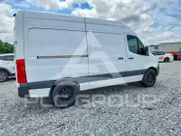 2021 Mercedes Benz  photo