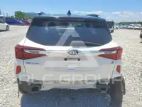 2021 KIA Seltos фото
