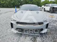 2021 KIA Stinger photo