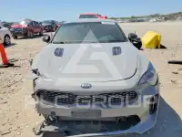 2021 KIA Stinger photo