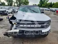 2021 Ford BRONCO photo