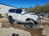 2021 Ford BRONCO photo