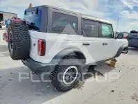 2021 Ford BRONCO photo
