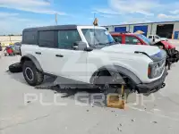 2021 Ford BRONCO photo