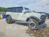 2021 Ford BRONCO photo
