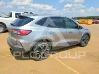 2021 Ford ESCAPE photo