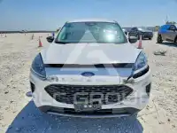 2021 Ford ESCAPE photo
