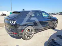 2021 Ford MUSTANG фото