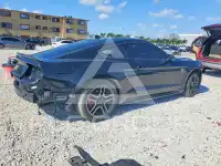 2021 Ford MUSTANG photo