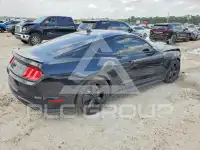2021 Ford MUSTANG photo