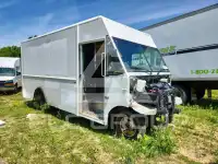 2021 Ford E-450 фото